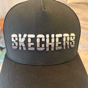 NWOT Skechers Black Embroidered Logo Trucker Cap